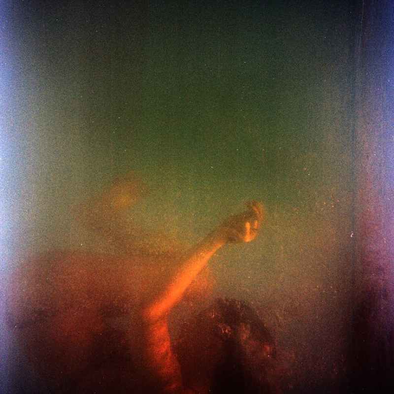 La ACEPTACIÓN de «si mismo» es sustancial, suele esconderse éste bajo las&nbsp;APARIENCIAS